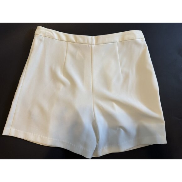 Jealous Tomato Shorts M Medium Ivory W Crochet Lace Trim NEW - Picture 3 of 9